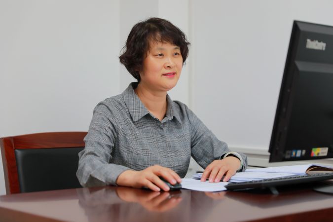 王芳