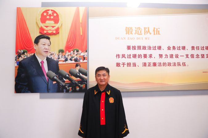 左殿俊