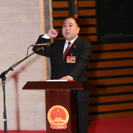 白强同志全票当选胶州市人民法院院长 (1)